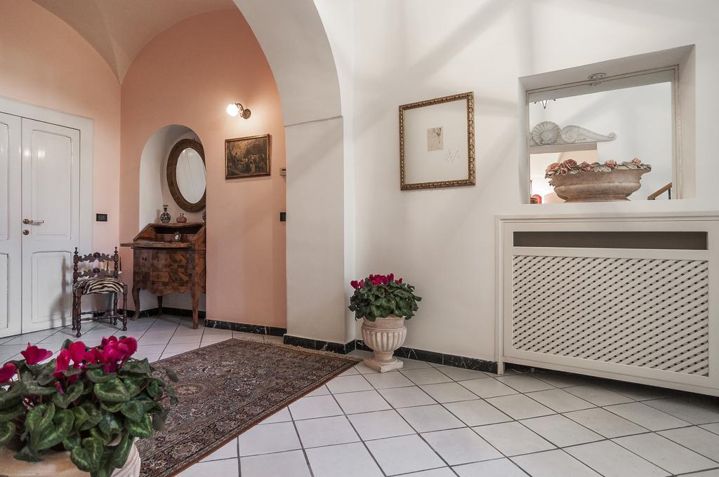 B&B La Corte Fondi Exterior photo